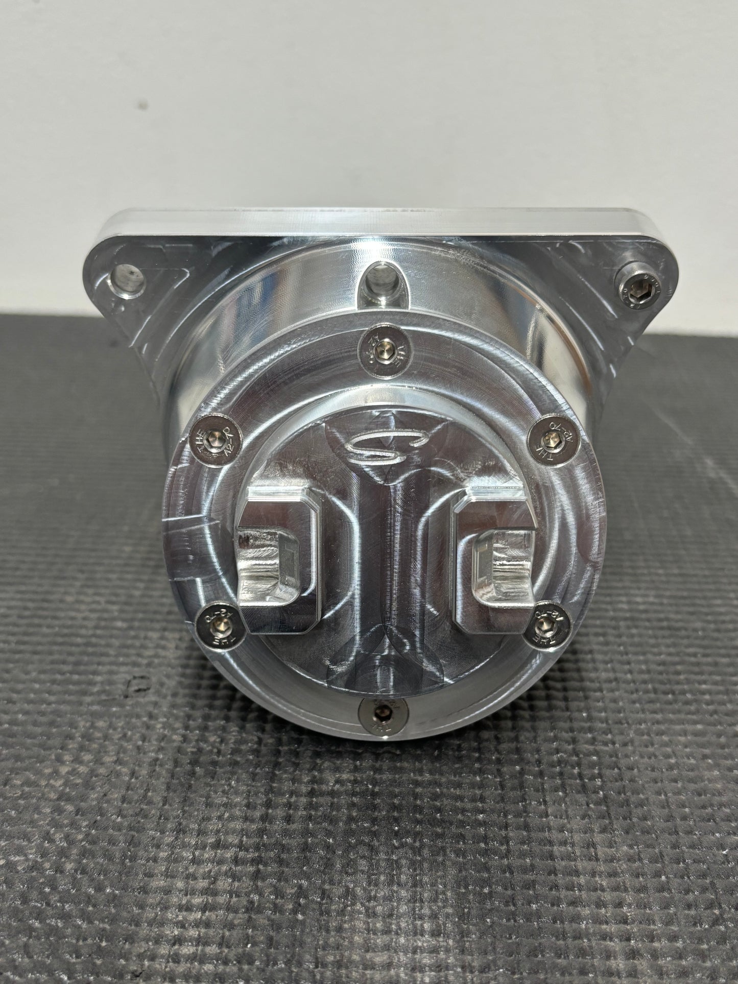 GT40 steering wheel hanger/go-pro mount