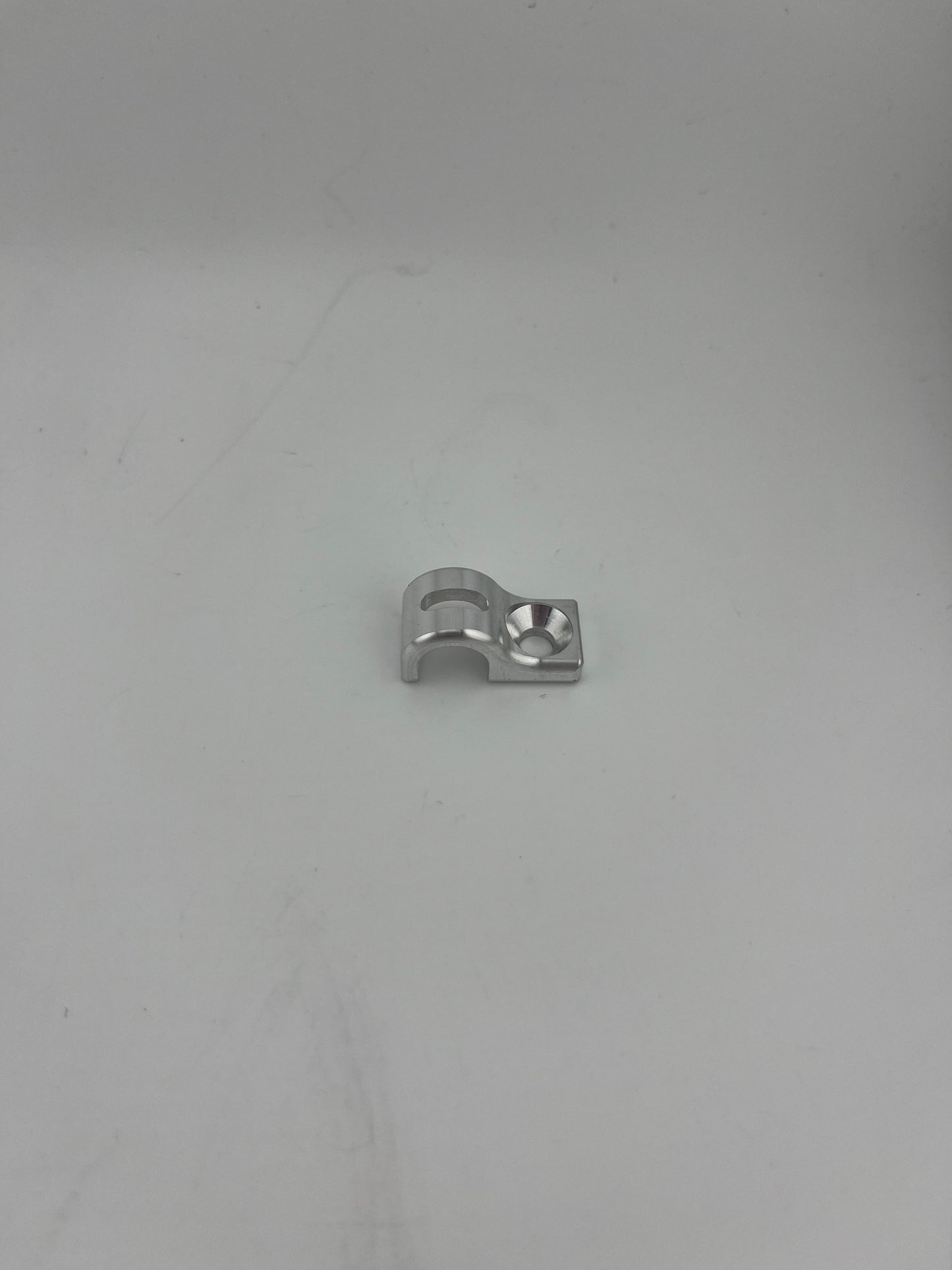 Pre-Drill (3/8) Single One Piece Line Clamp (4 pack)